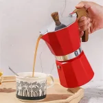 cafetière à café rouge