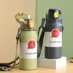 gourde avec bandoulière pour le sport