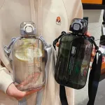 gourde légère et transparente