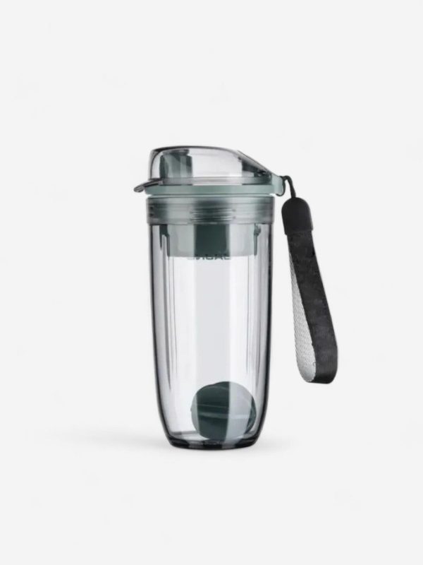 gourde shaker avec boule de mélange sans BPA